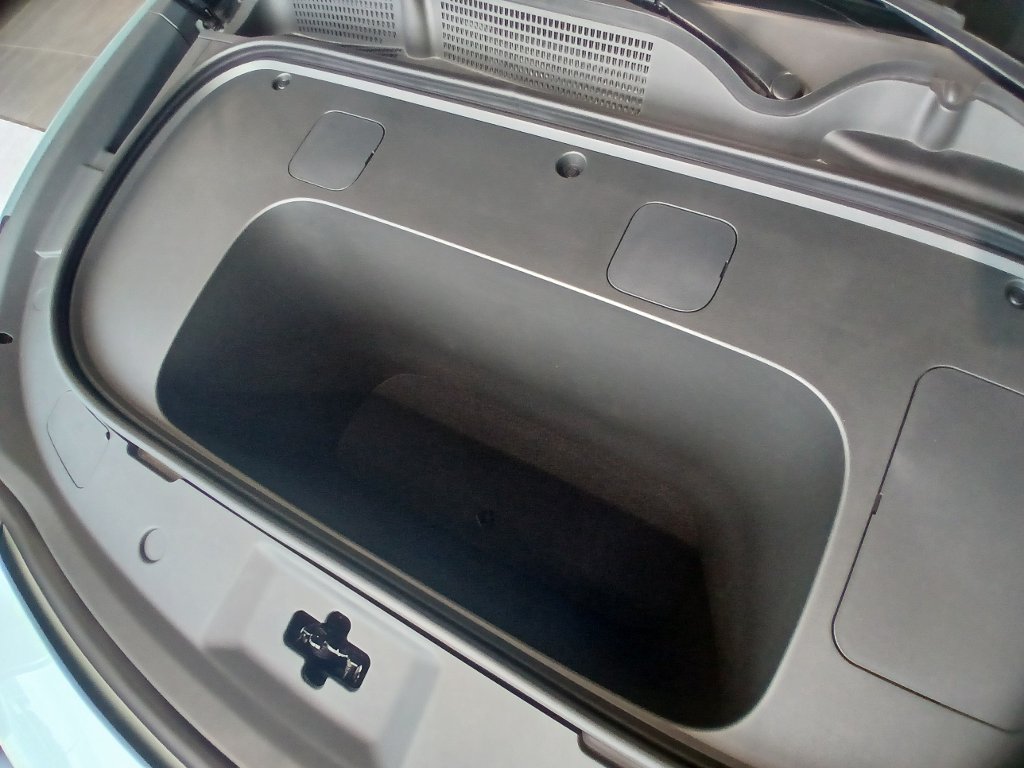 Mazda CX-6e