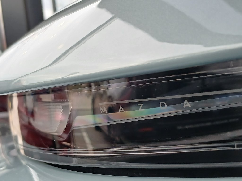 Mazda CX-6e