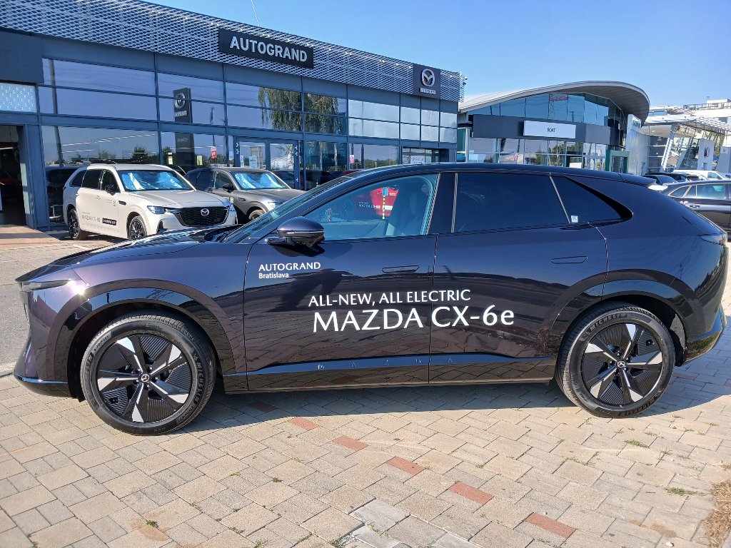 Mazda CX-6e