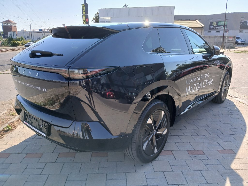 Mazda CX-6e