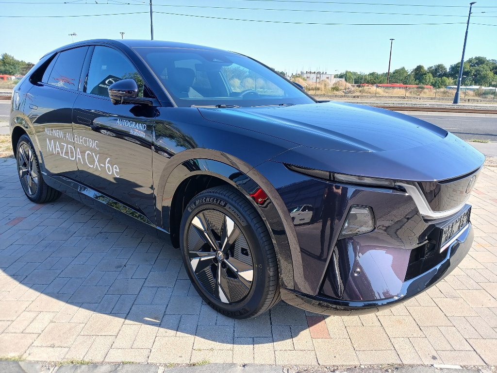 Mazda CX-6e