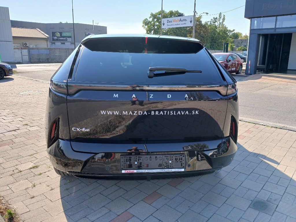 Mazda CX-6e