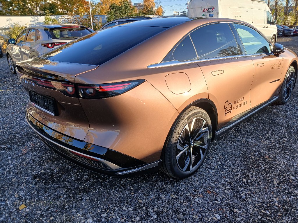 Mazda 6e