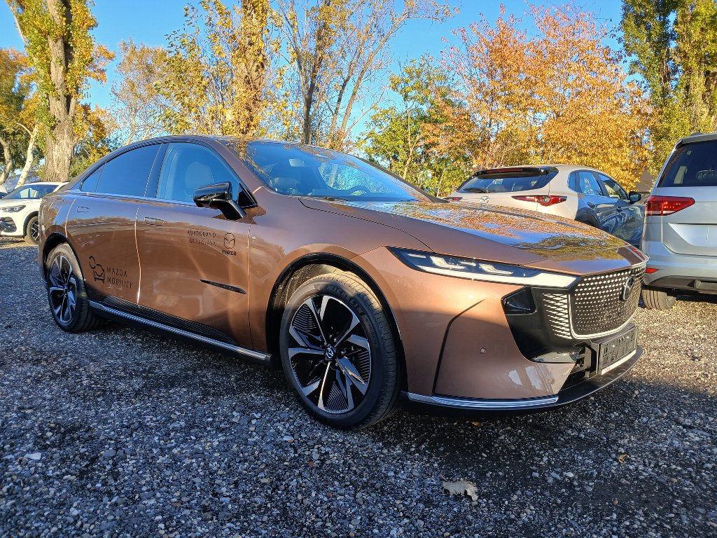 Mazda 6e