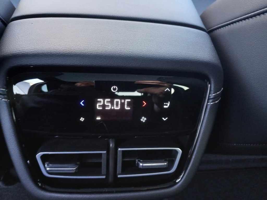 Mazda 6e