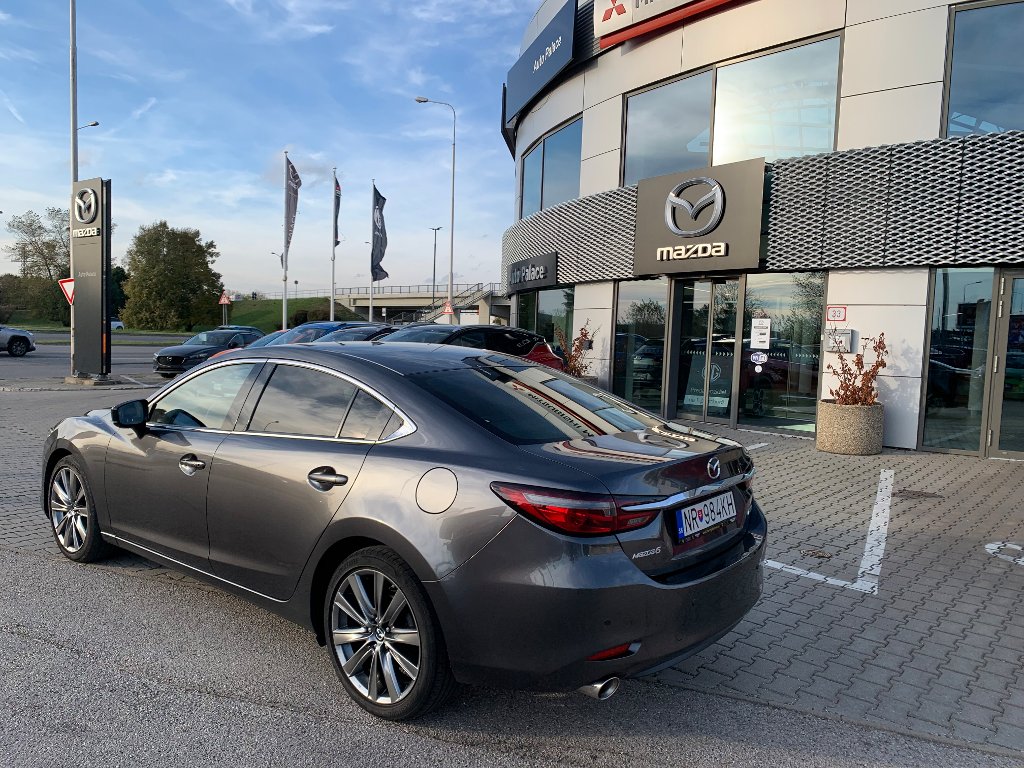 Mazda 6