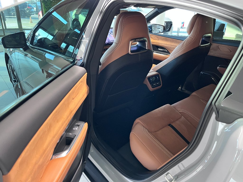 Mazda 6e