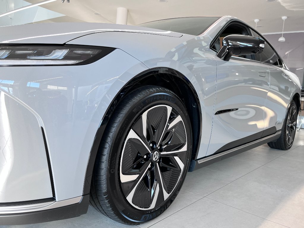 Mazda 6e
