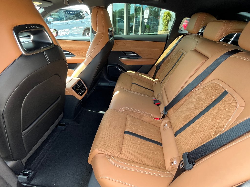 Mazda 6e