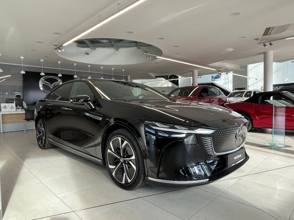 Mazda 6e