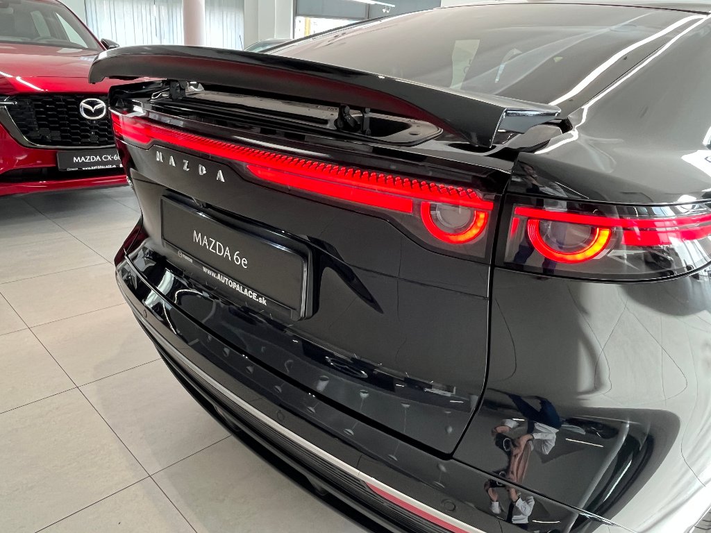 Mazda 6e