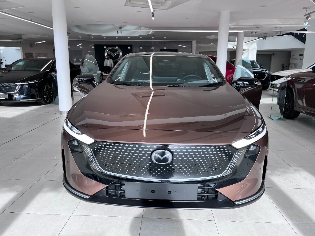 Mazda 6e