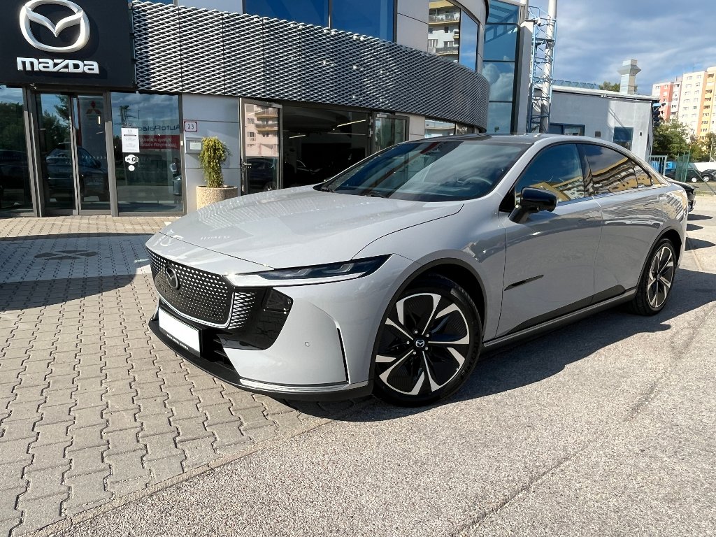 Mazda 6e
