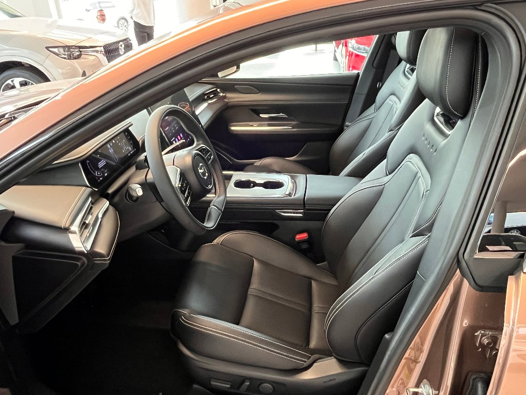 Mazda 6e