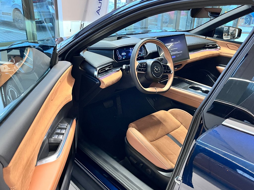 Mazda 6e