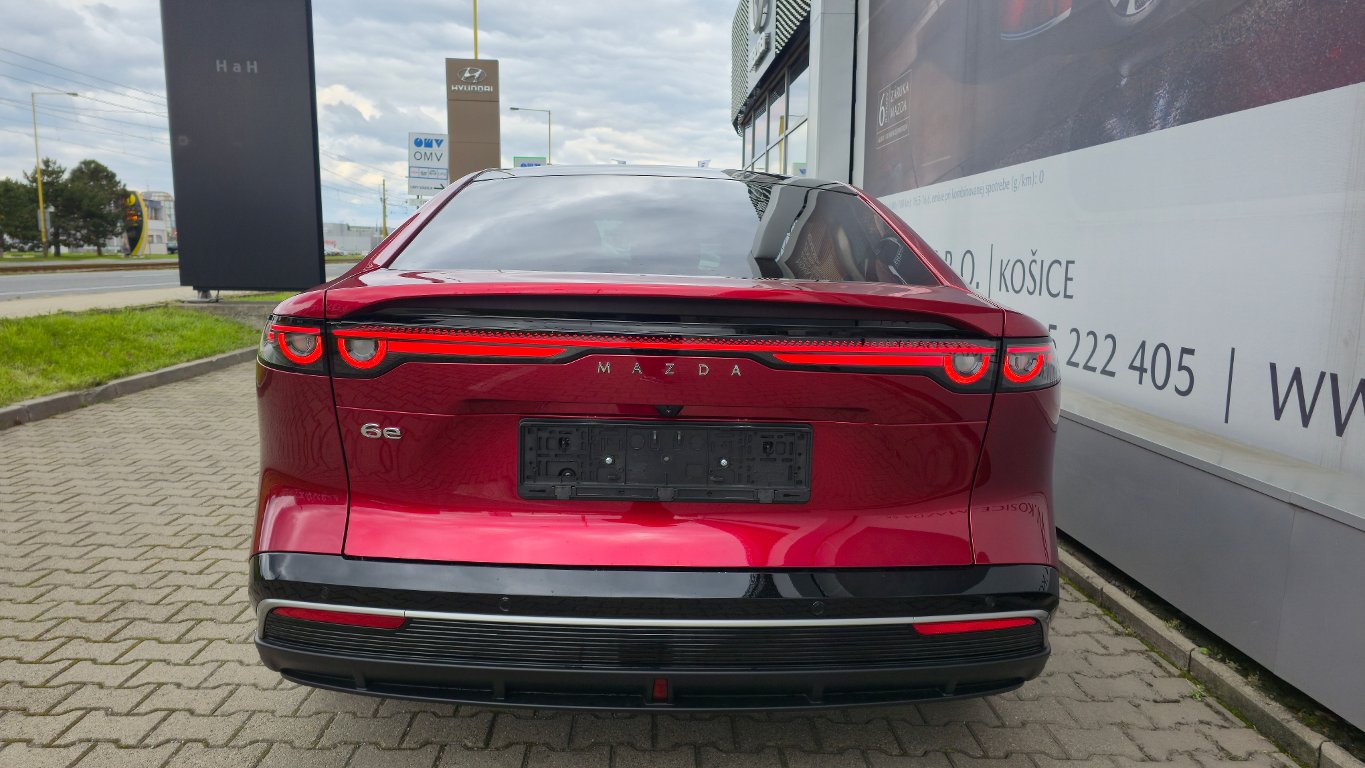 Mazda 6e