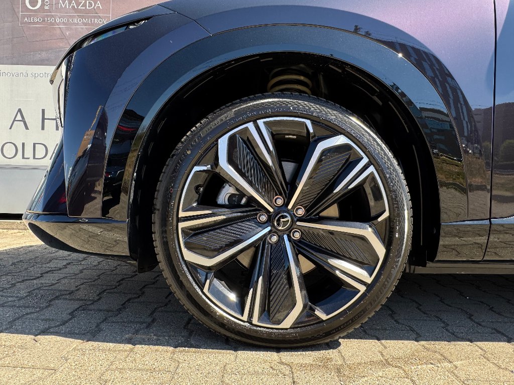 Mazda CX-6e