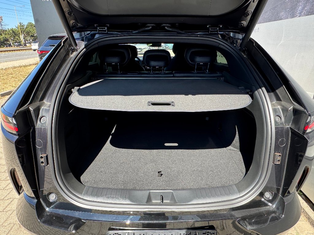 Mazda CX-6e