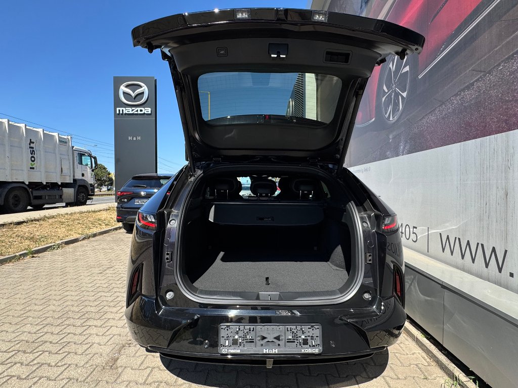 Mazda CX-6e