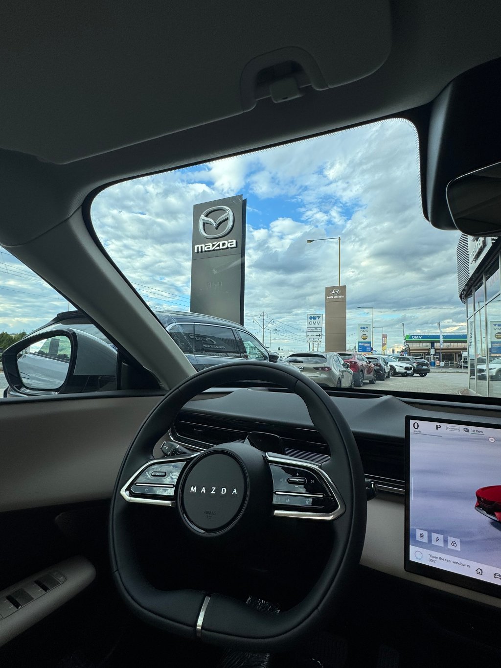 Mazda CX-6e
