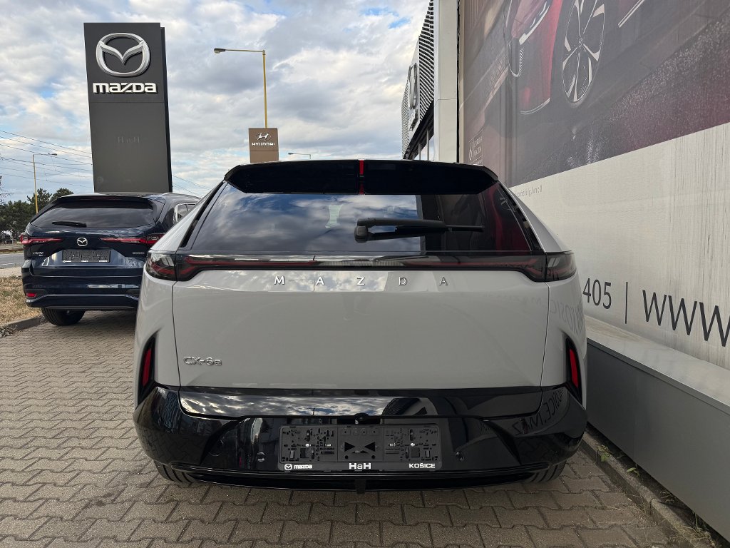 Mazda CX-6e