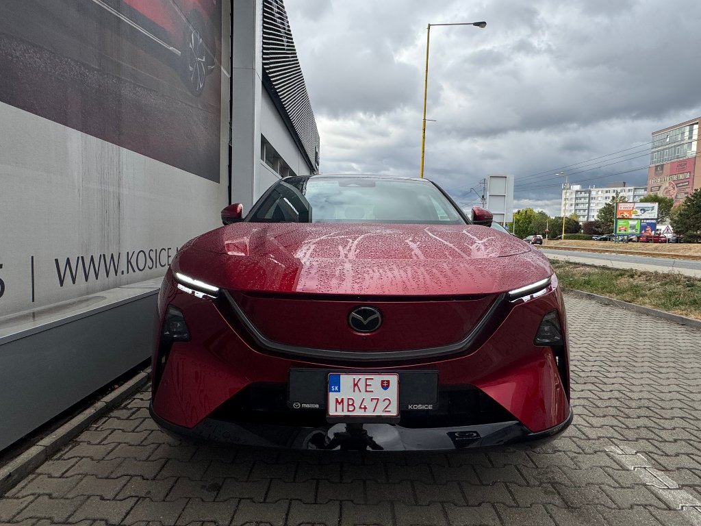 Mazda CX-6e