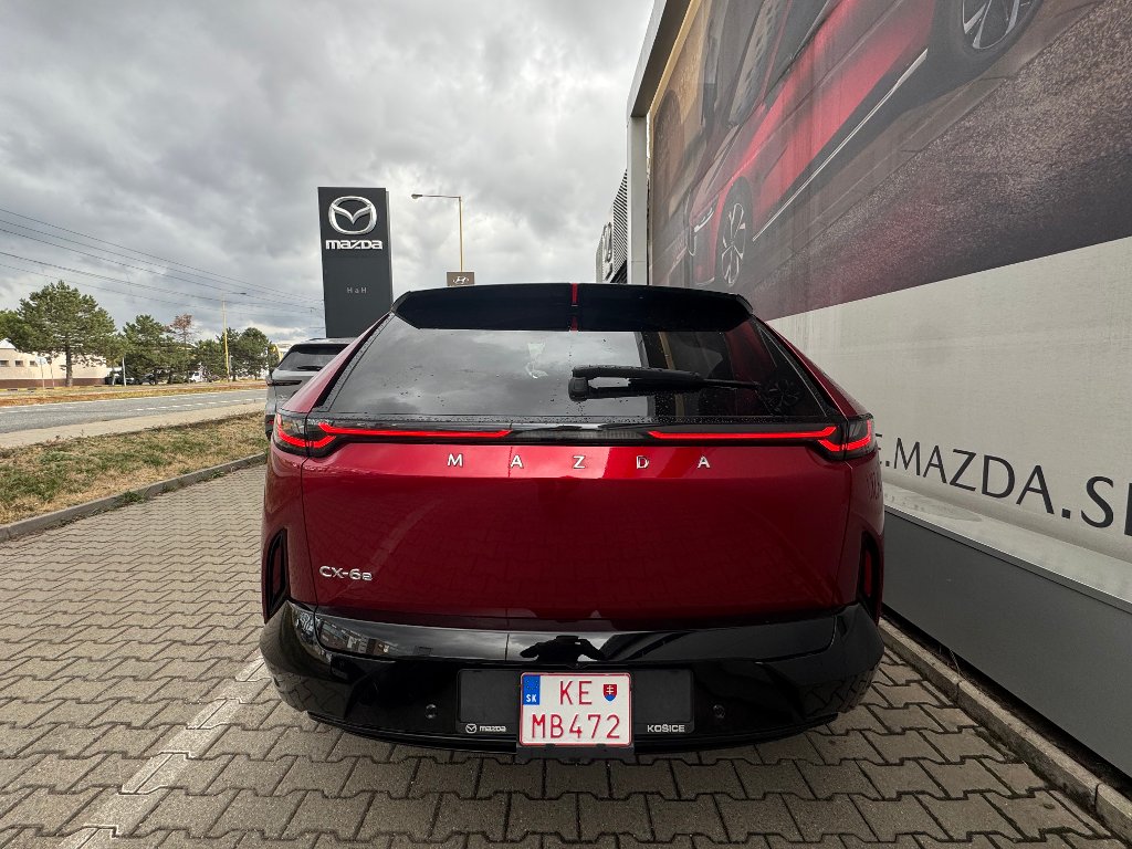 Mazda CX-6e