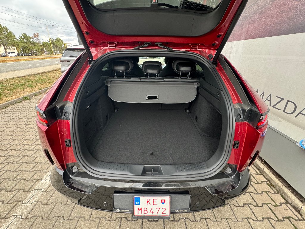 Mazda CX-6e