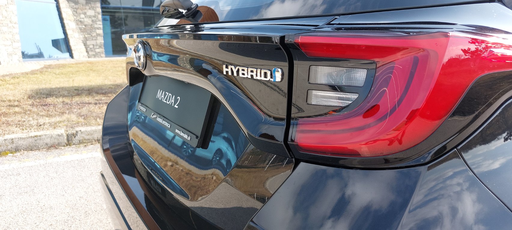 Mazda 2 Hybrid