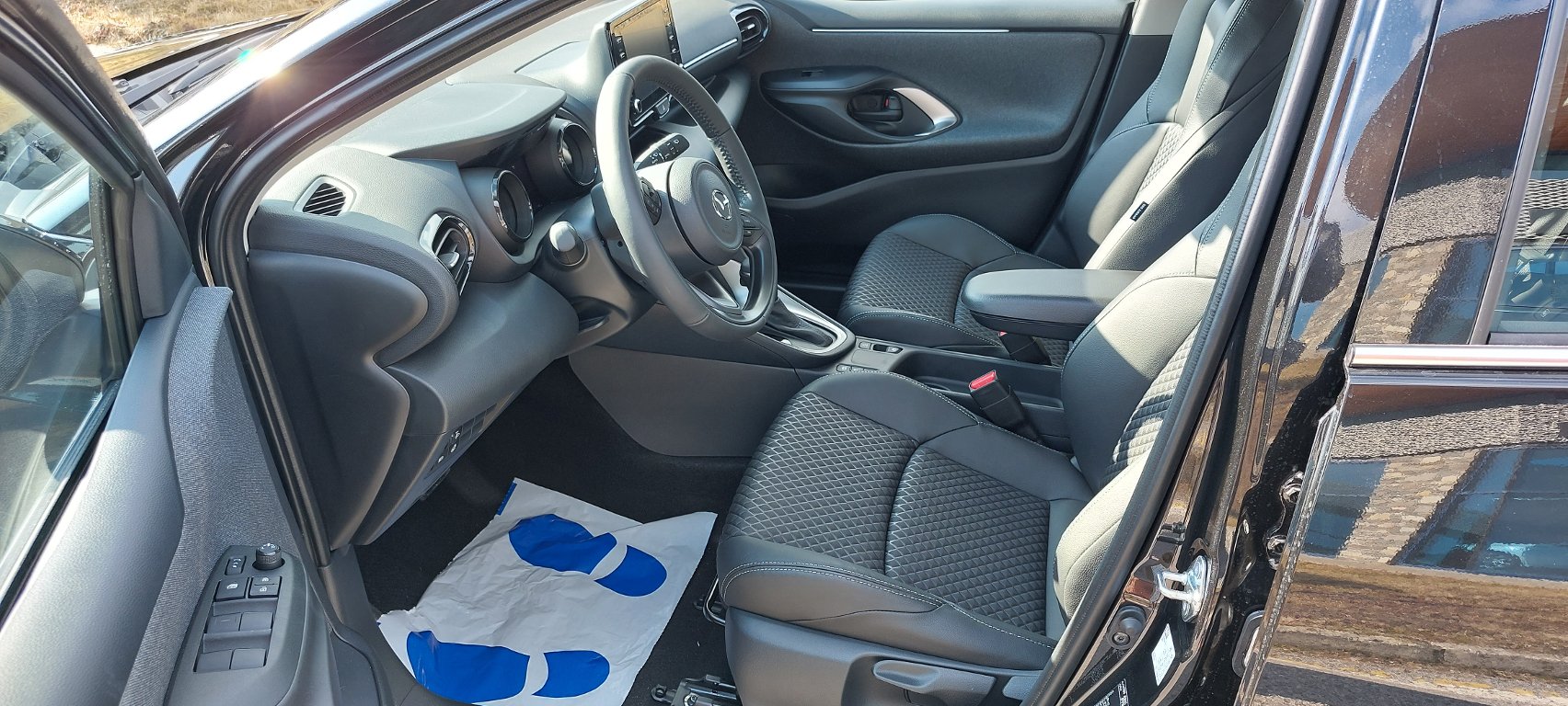 Mazda 2 Hybrid