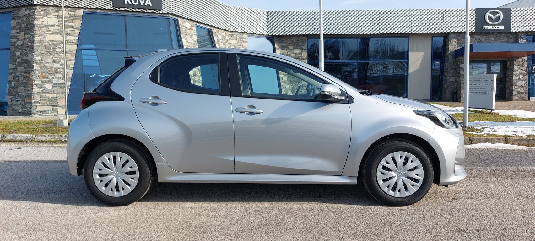 Mazda 2 Hybrid