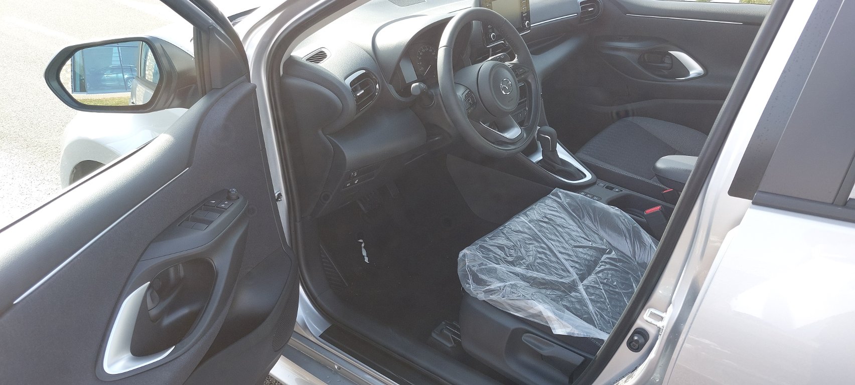 Mazda 2 Hybrid
