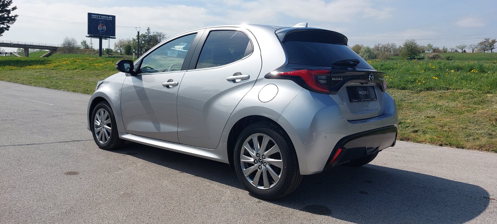 Mazda 2 Hybrid