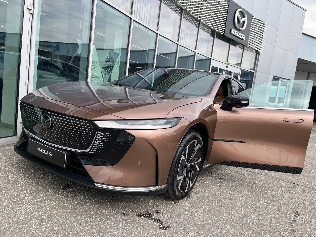 Mazda 6e