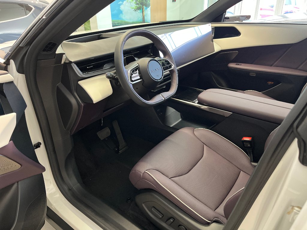 Mazda CX-6e