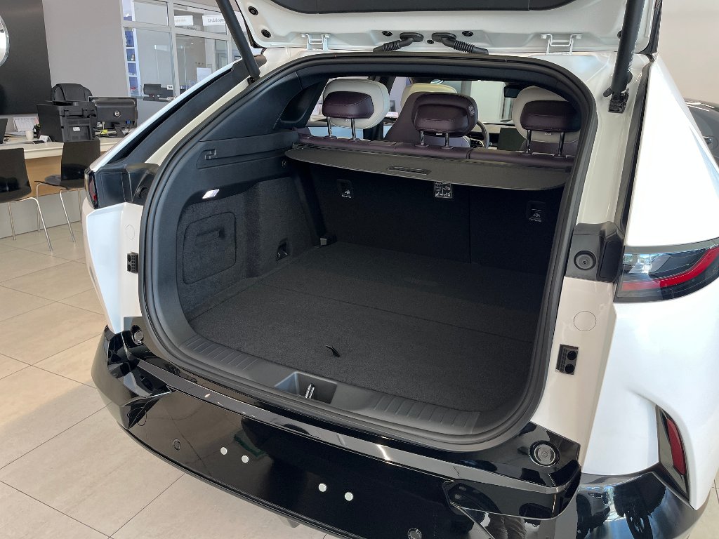 Mazda CX-6e