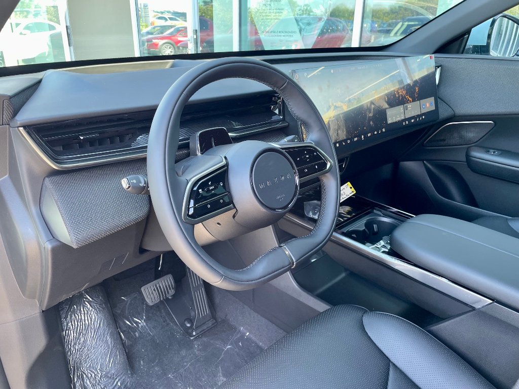 Mazda CX-6e