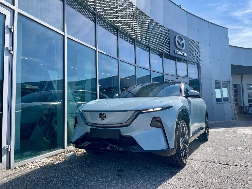 Mazda CX-6e