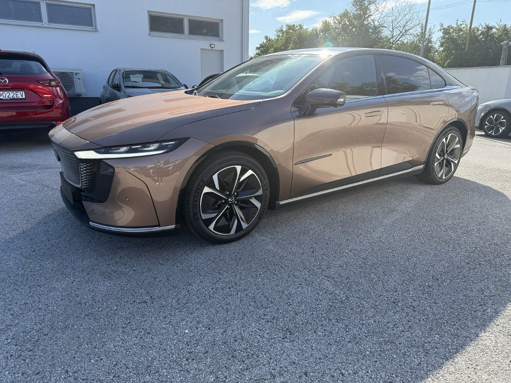 Mazda 6e