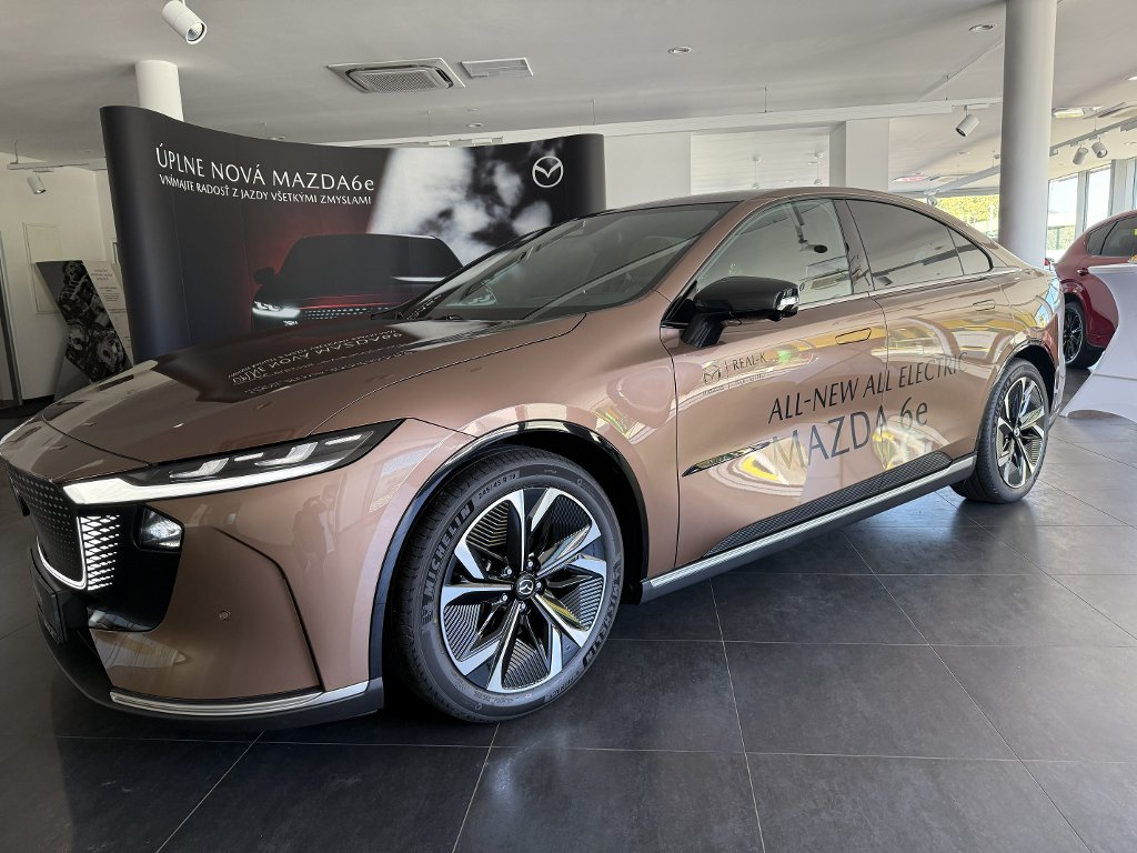 Mazda 6e