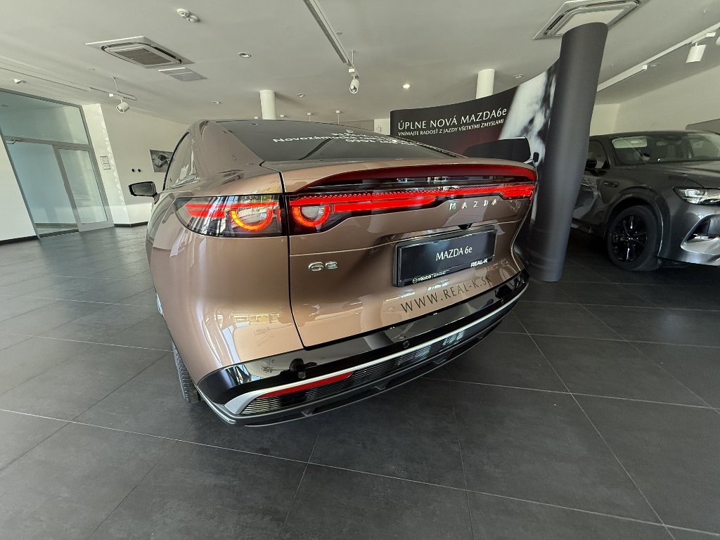 Mazda 6e