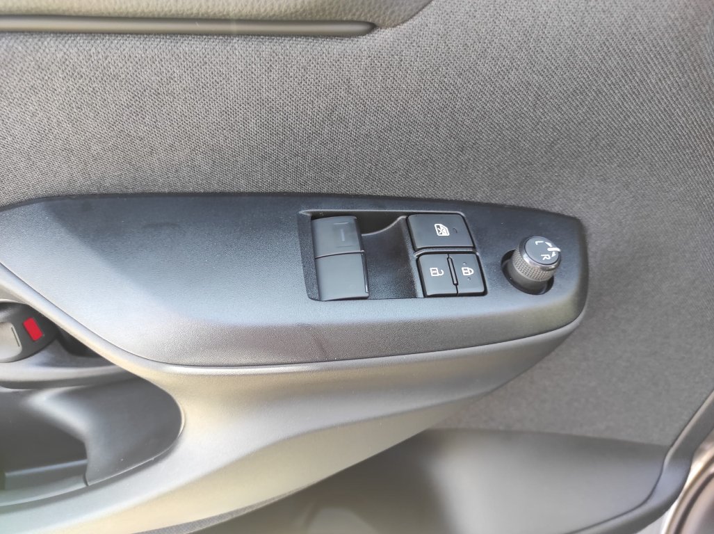 Mazda 2 Hybrid
