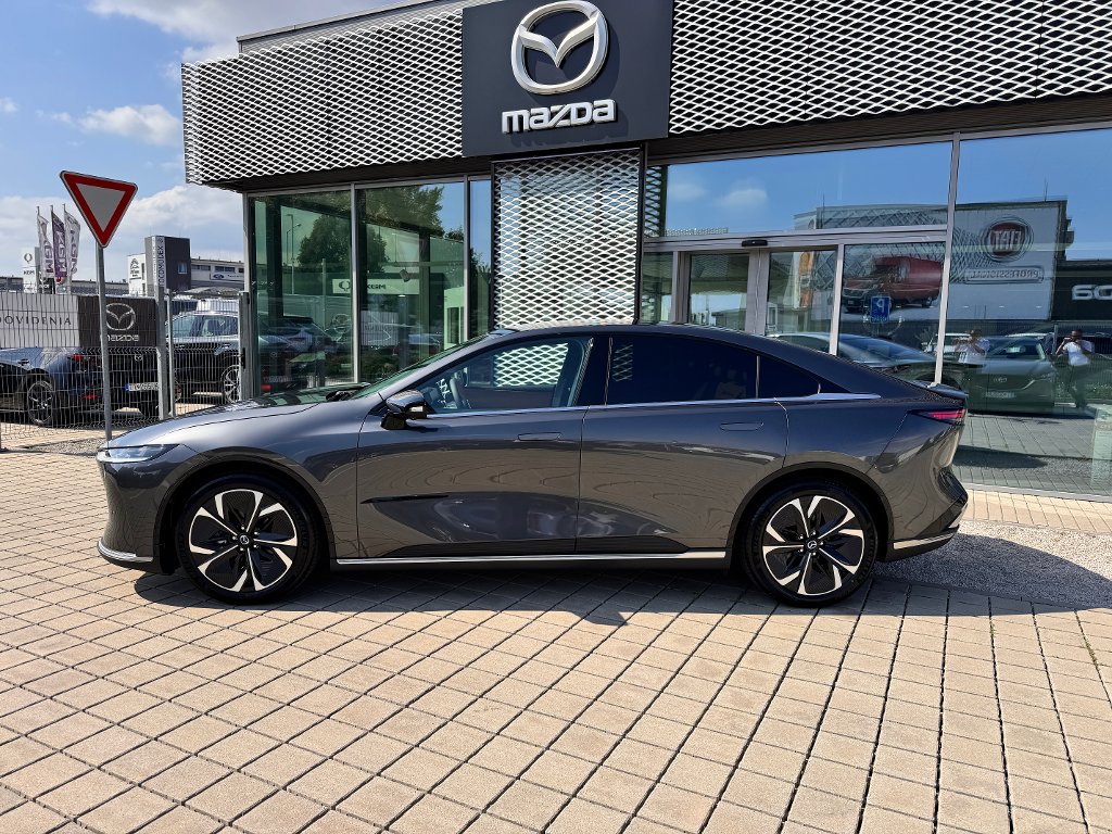 Mazda 6e