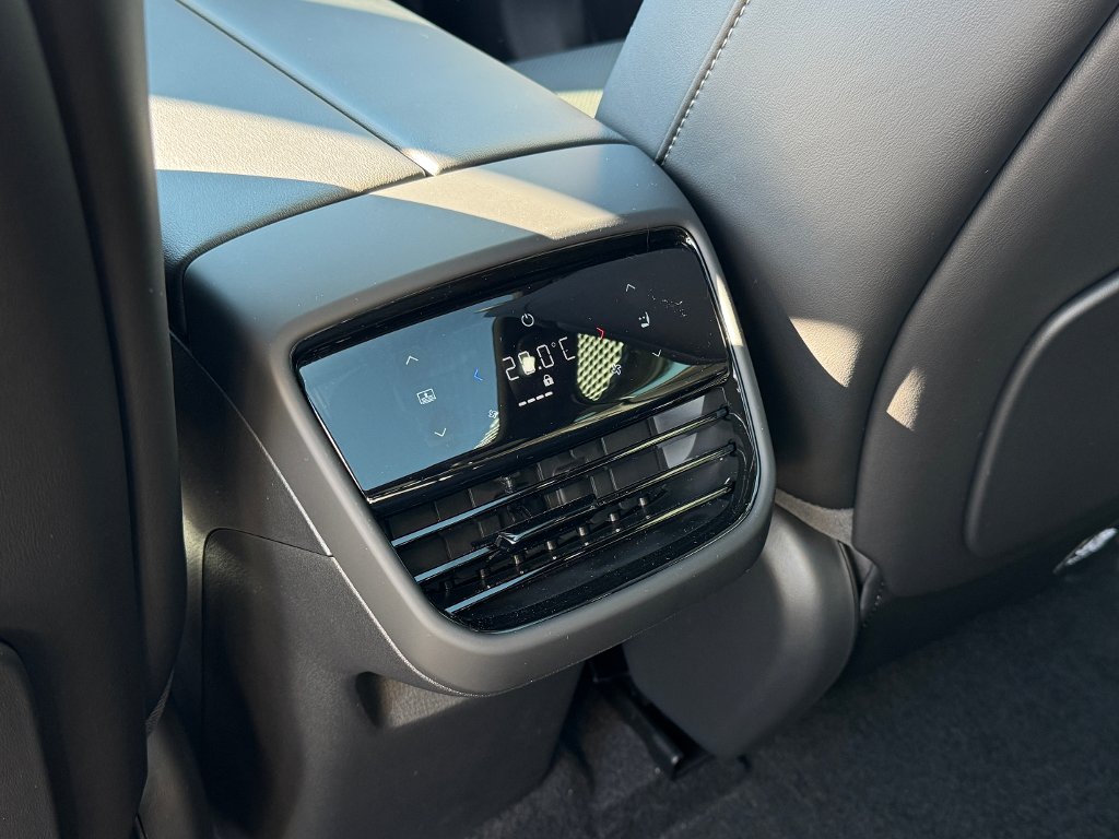 Mazda CX-6e