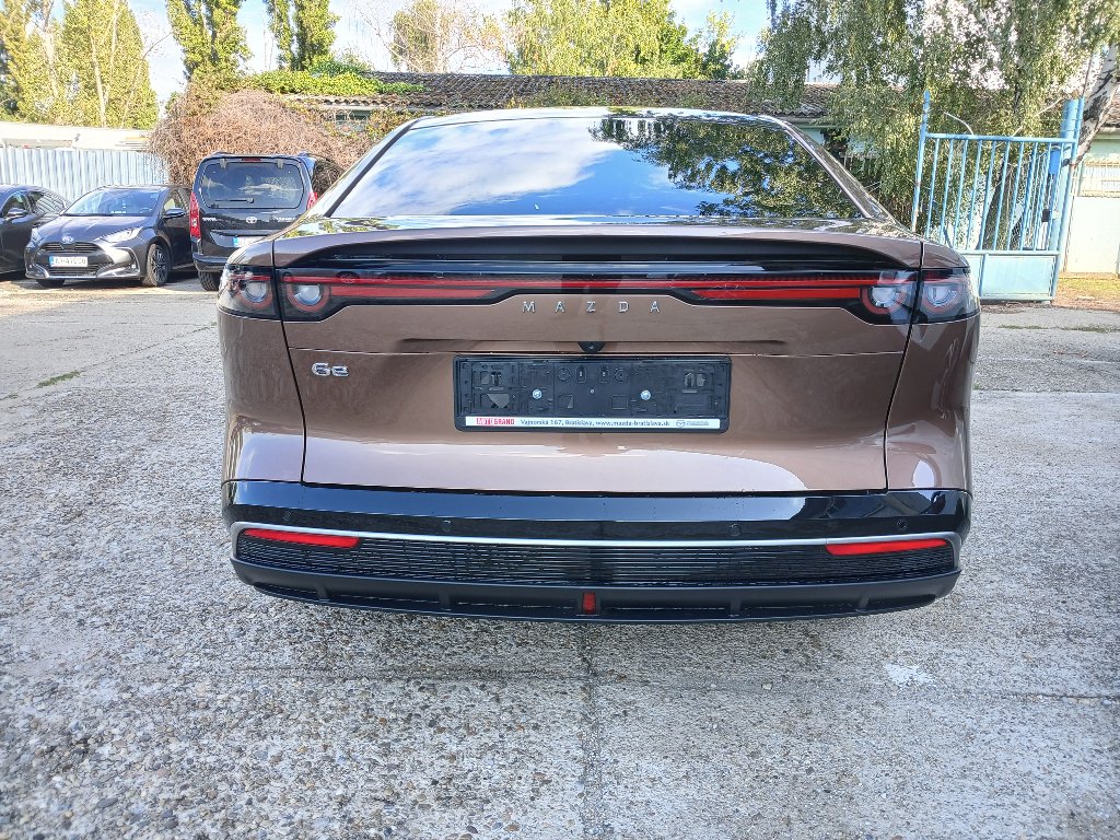 Mazda 6e